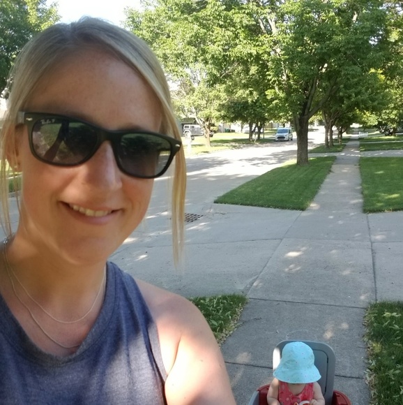 Meet your Posher, Abby - Picture 1 of 1